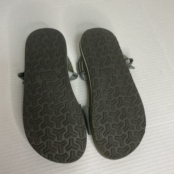 The North Face Skeena
Sandals Agave Green
Women's Size 7 - Picture 4 of 6